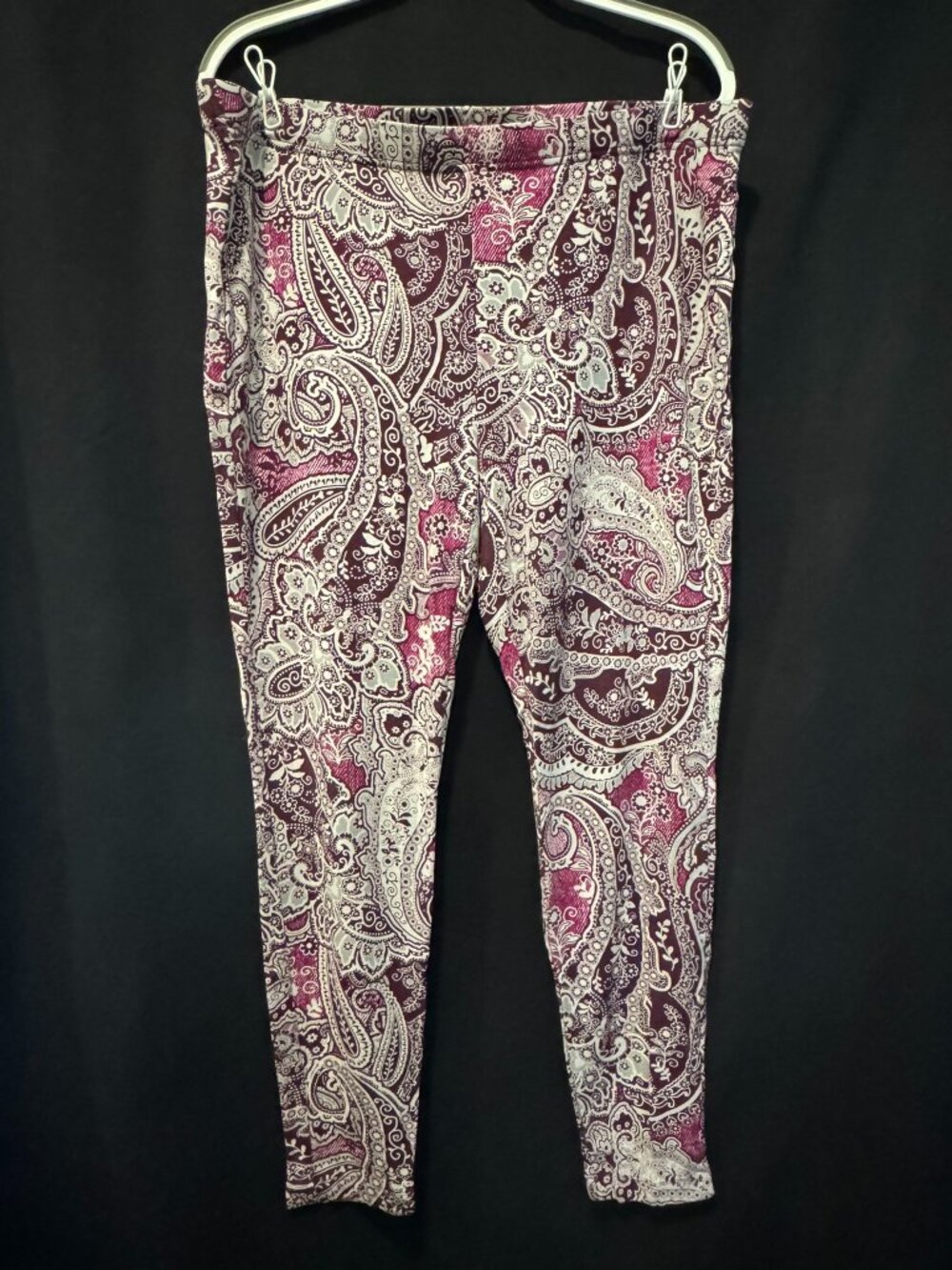 Chico’s Fabulously Slimming Paisley-Print Leggings, Size 3 (US 16/18)